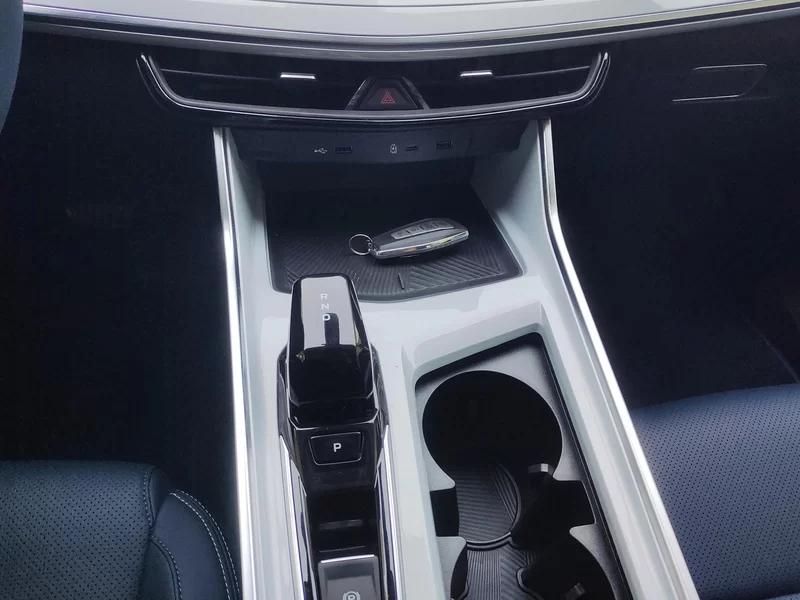 GEELY JiaJi 2025 immagine di auto #16