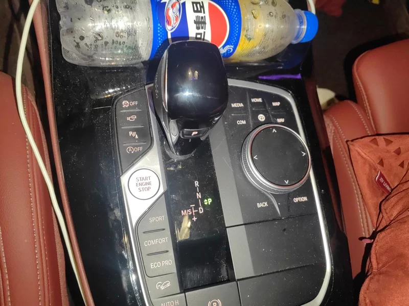 BMW X4 M40i 2024 #16 BMW X4 M40i 2024 car image #16