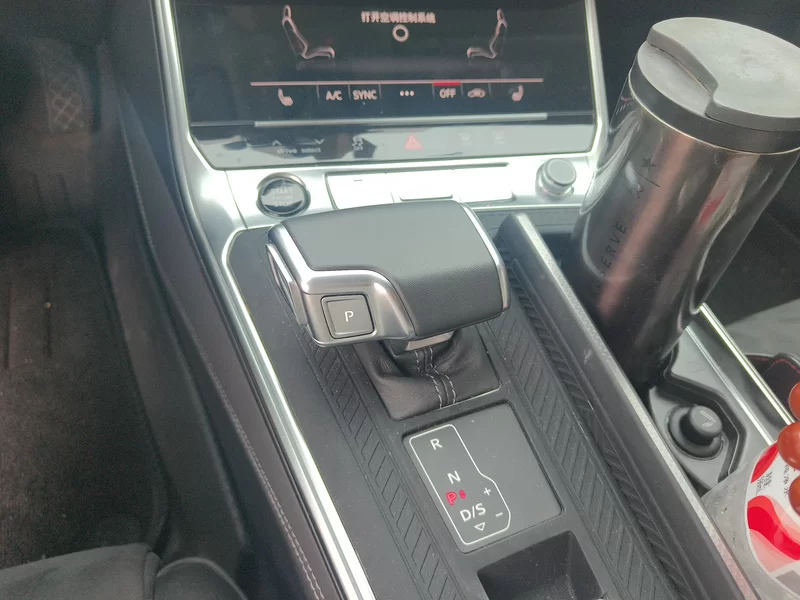 Audi A7L 2024 car image #16