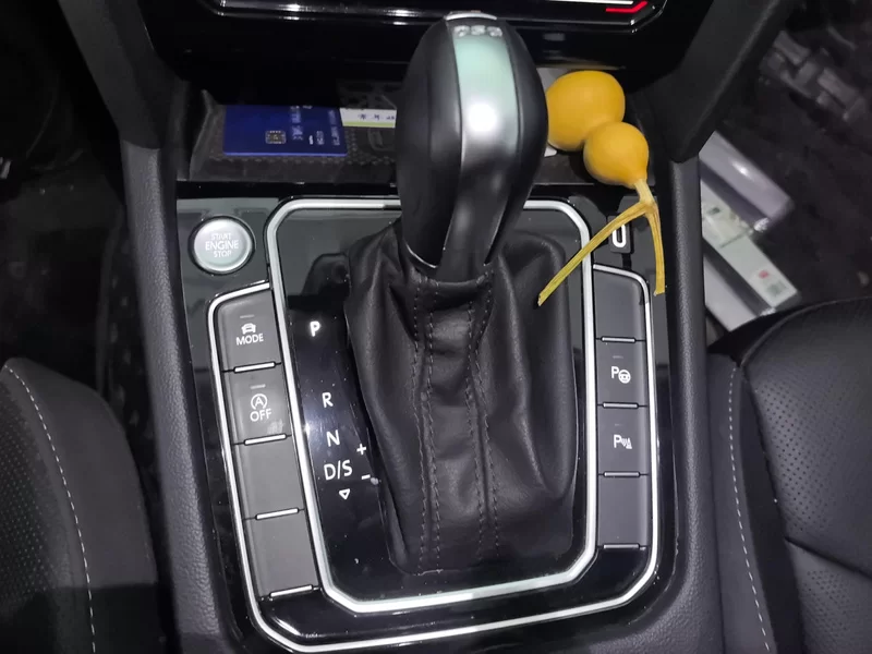 Volkswagen CC (FAW-Volkswagen) 2023 car image #16