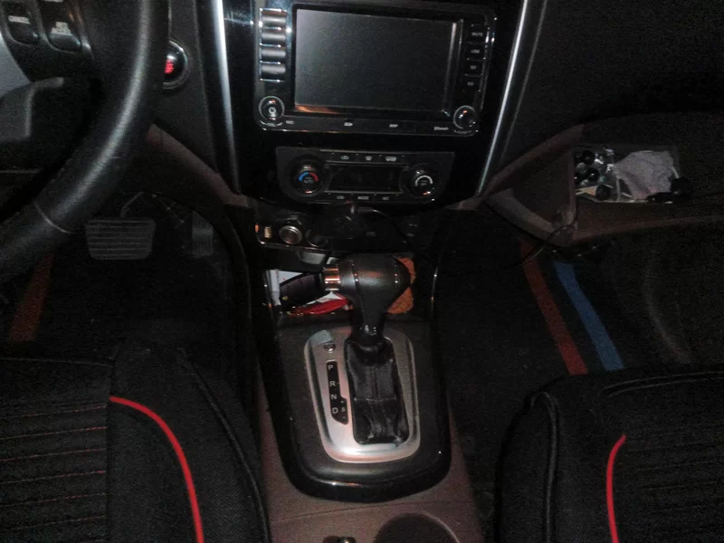 Forthing SX6 2017 immagine di auto #16