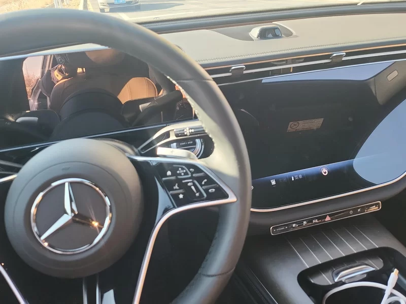 Mercedes-Benz E Class New Energy 2025 immagine di auto #16