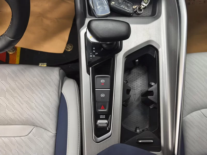 GEELY PrefaceL 2022 car image #16