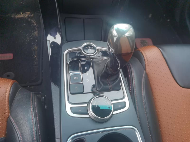 BYD Qin 2015 car image #16