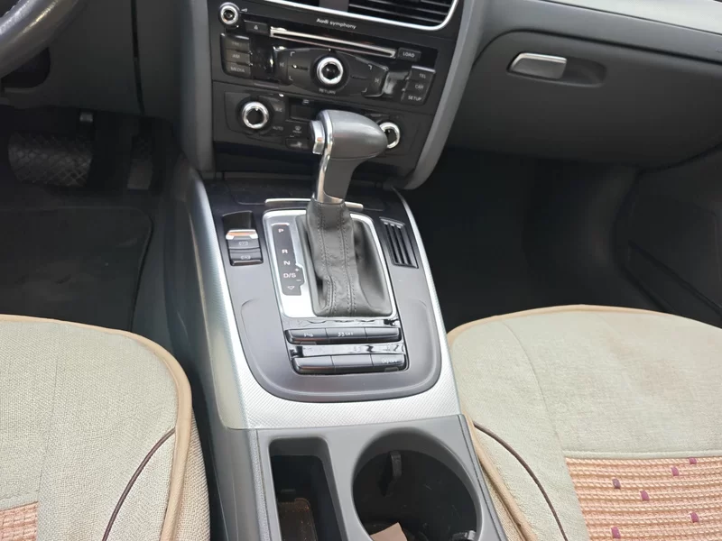 Audi A4 2014 car image #16