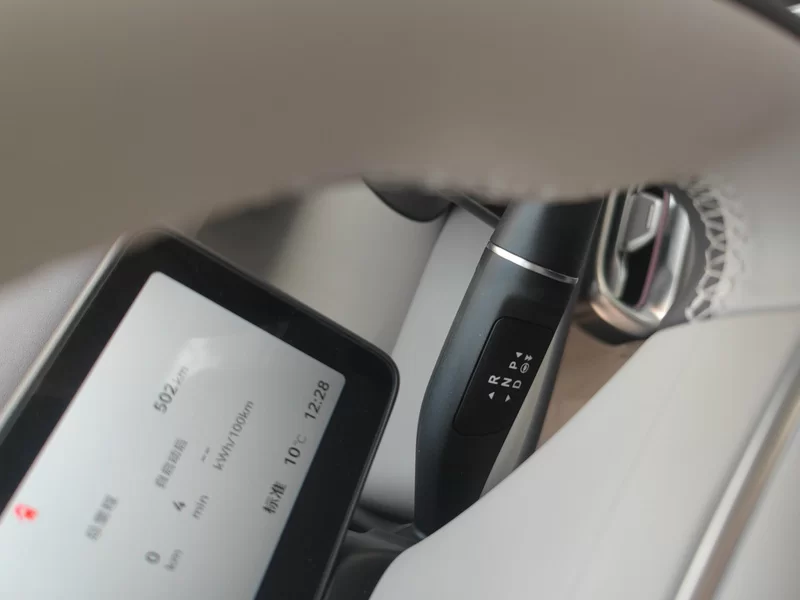 零跑汽车 零跑B01 2025 汽车图片 #16