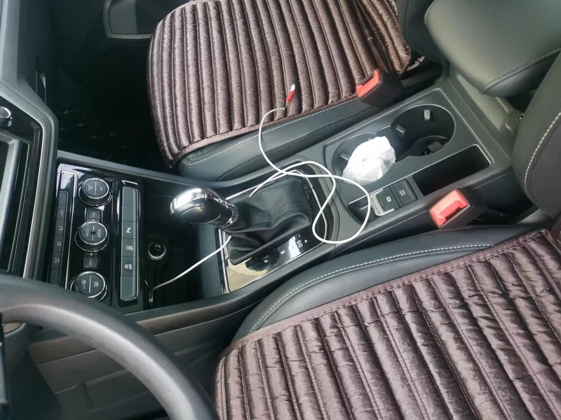 Volkswagen Touran 2018 car image #16