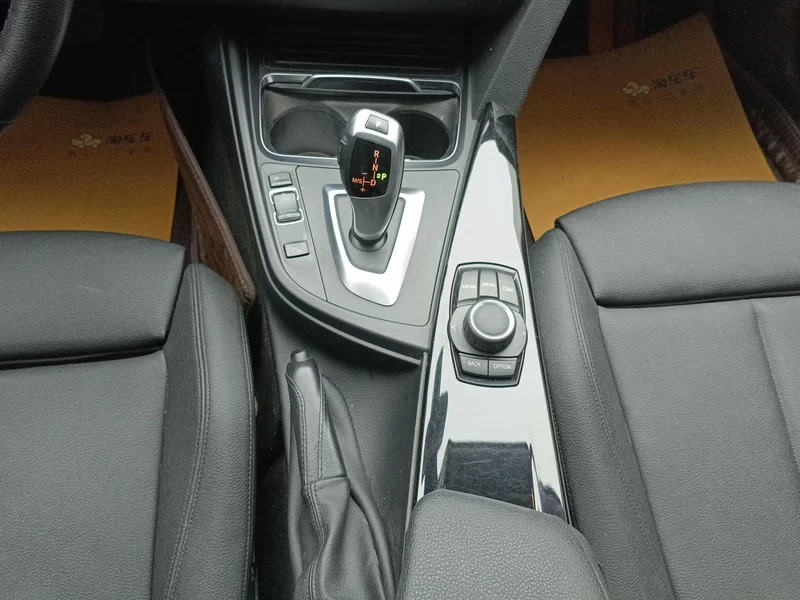 BMW 3 Series GT 2017 #16 BMW 3 Series GT 2017 immagine di auto #16