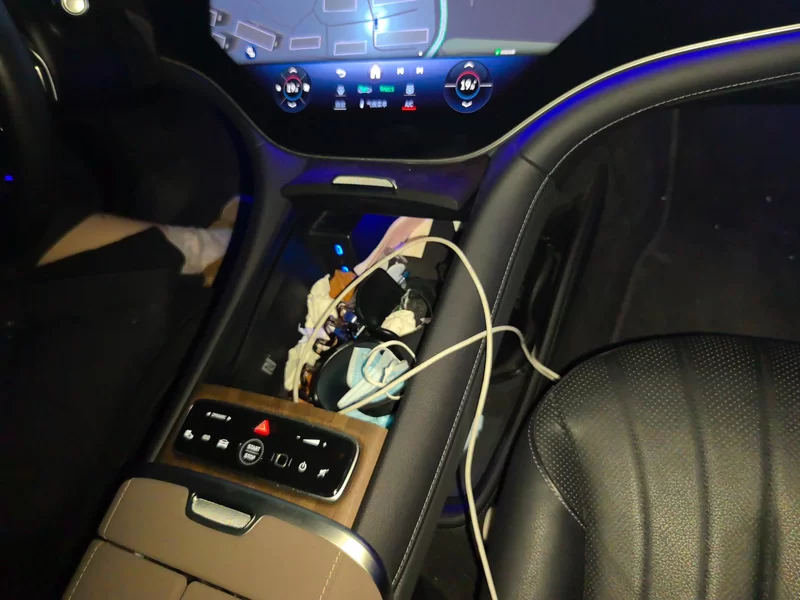 Mercedes-Benz EQS Class 2024 car image #16