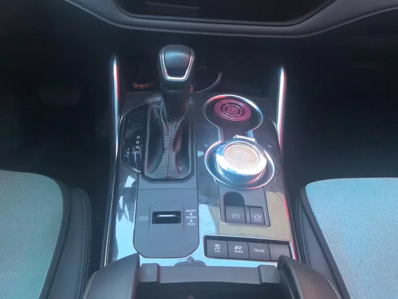 Toyota Crown Kluger 2023 car image #16