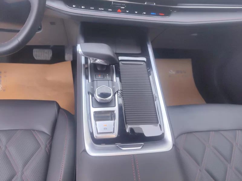 Changan CS55PLUS PHEV 2023 immagine di auto #16