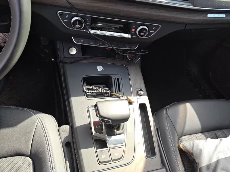 Audi Q5L Sportback 2022 car image #16