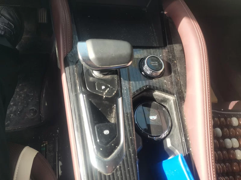 GEELY Monjaro MHEV 2023 immagine di auto #16