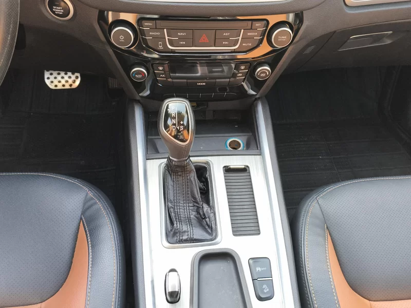 GEELY Vision X6 2017 car image #16