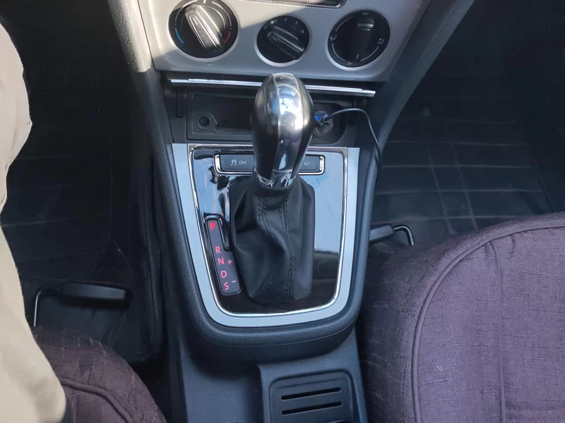 Volkswagen Gran Lavida 2015 car image #16