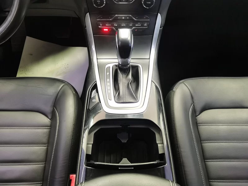 Ford Edge 2015 car image #16