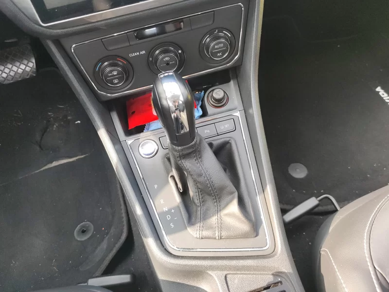 Volkswagen Gran Lavida 2018 immagine di auto #16