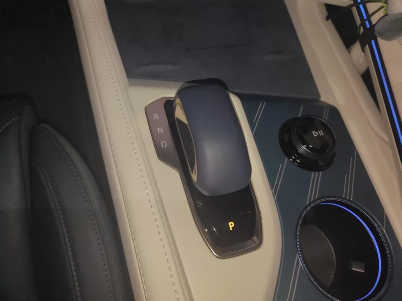 Zeekr 2024 car image #16