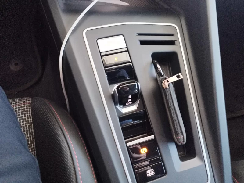 Volkswagen GolfGTI 2023 #16 Volkswagen GolfGTI 2023 car image #16