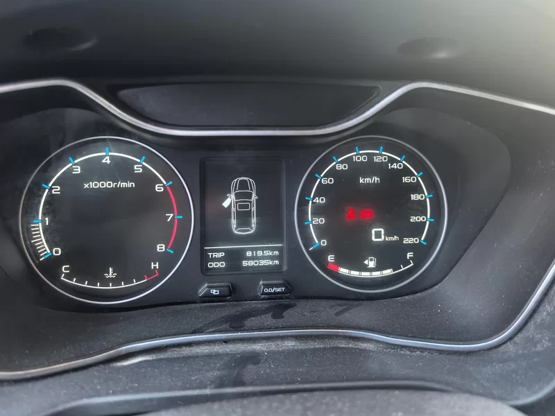 GEELY Vision X6 2017 immagine di auto #16