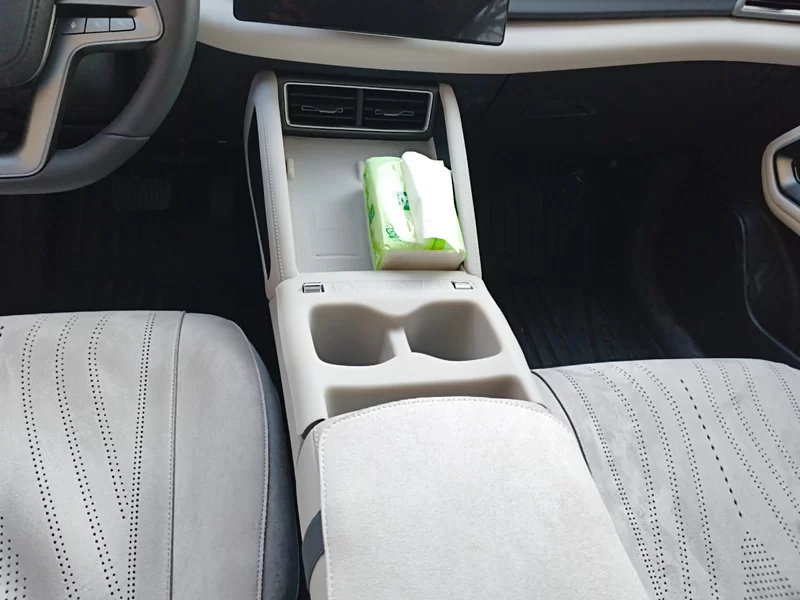 BYD YuanUP 2025 #16 BYD YuanUP 2025 car image #16