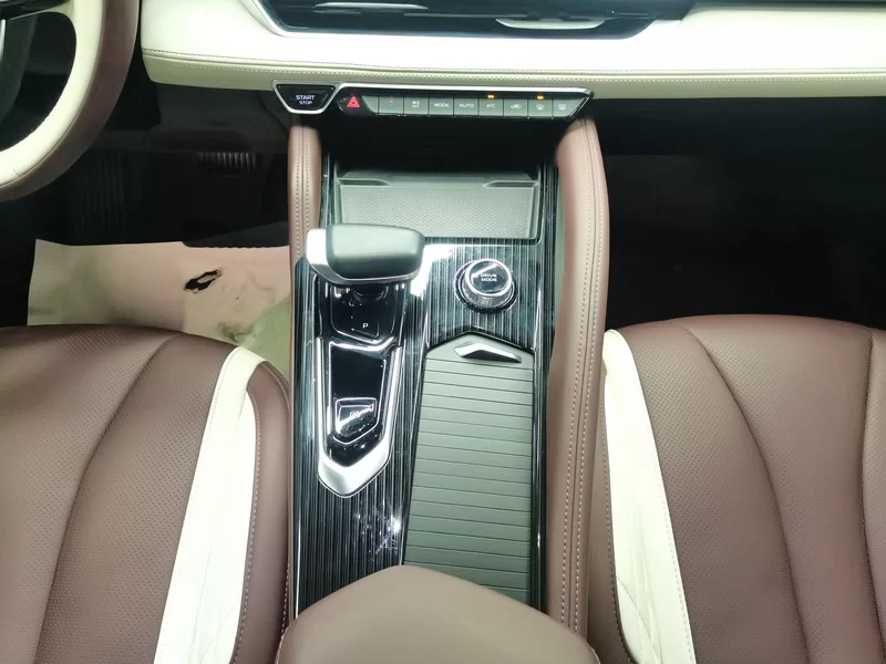 GEELY Monjaro 2022 car image #16
