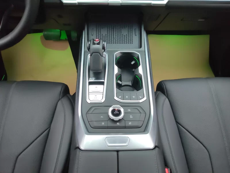 Tank 2024 #16 Tank 2024 car image #16