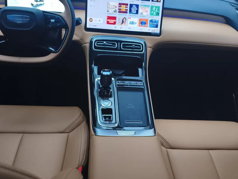GEELY Boyue L 2025 #16 GEELY Boyue L 2025 car image #16