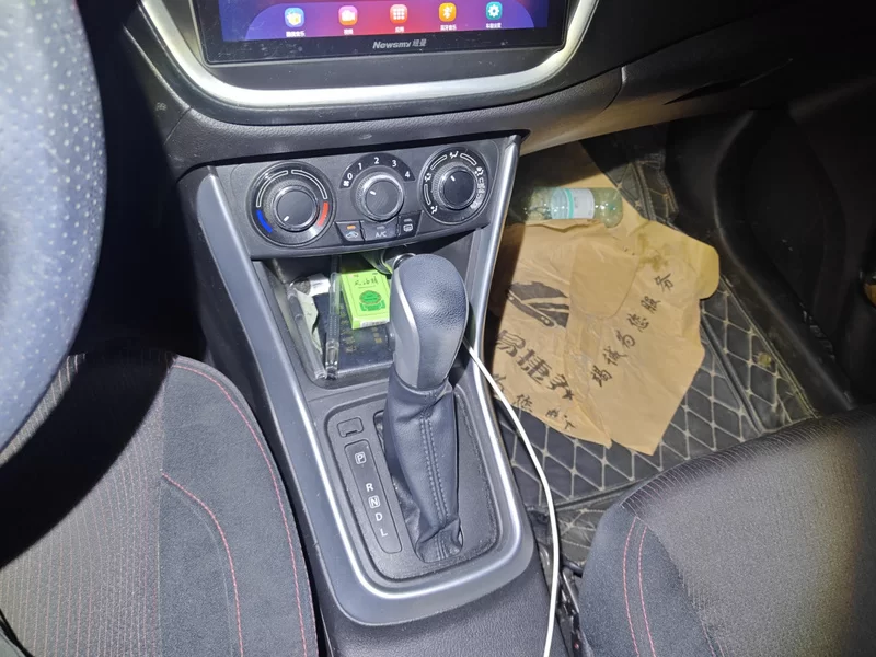 Suzuki S-Cross 2016 صورة سيارة #16