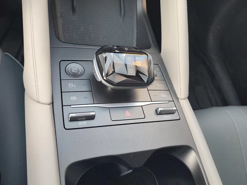 BYD YuanUP 2025 car image #16