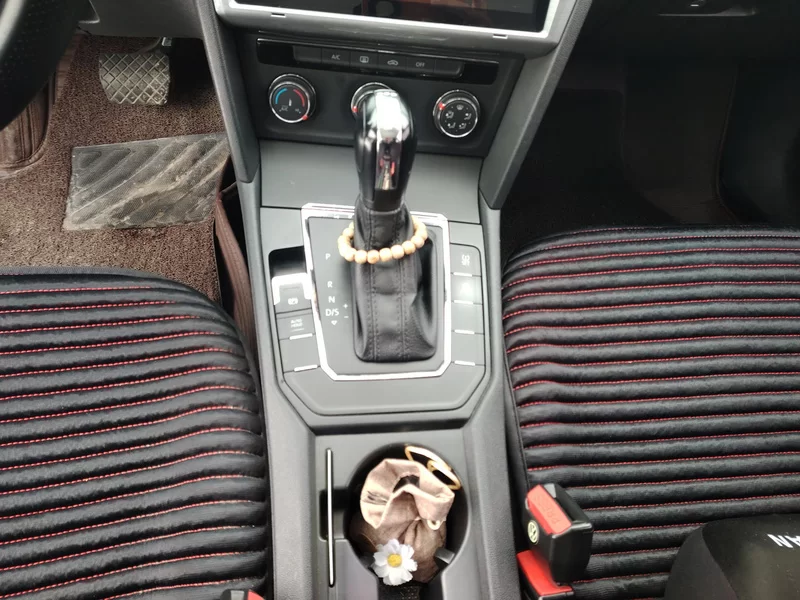 Volkswagen Lamando 2017 immagine di auto #16