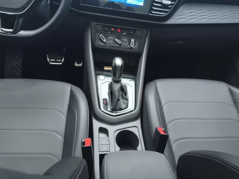 Jetta 2021 #16 Jetta 2021 car image #16