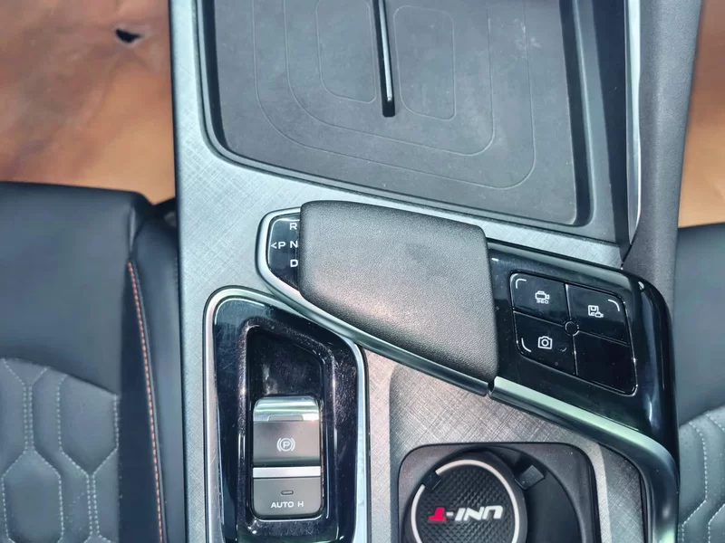 Changan UNI-T 2022 imagem de carro #16