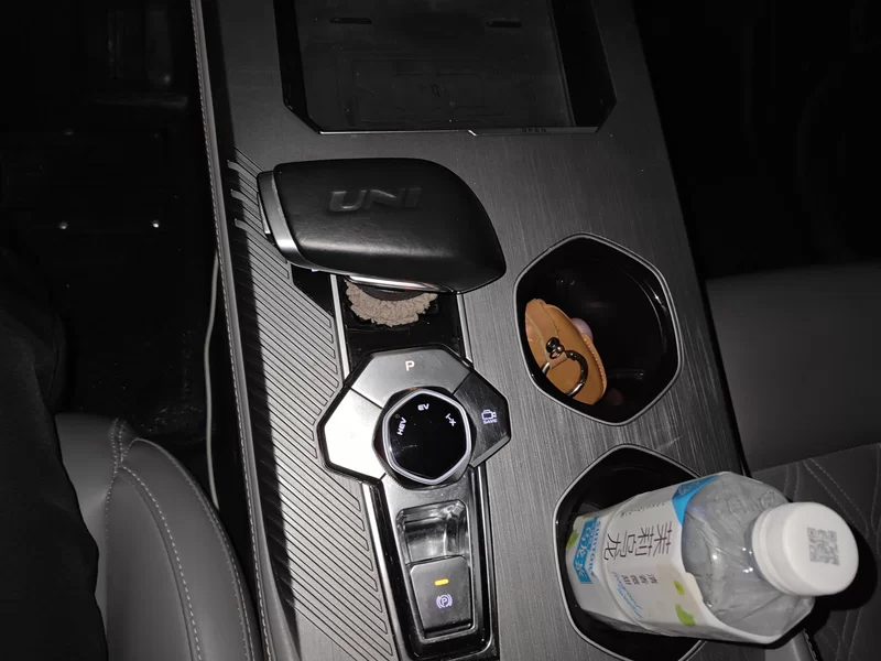 Changan UNI-K iDD 2023 car image #16