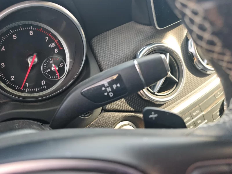 Mercedes-Benz GLA Class 2018 car image #16