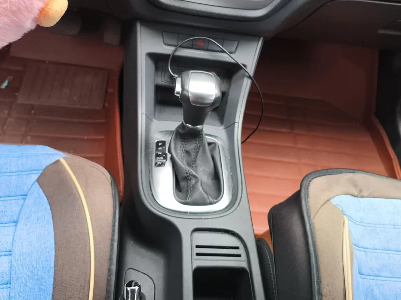 MG GT 2016 car image #16