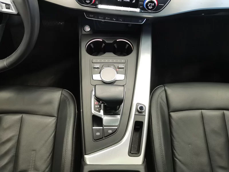 Audi A4L 2018 car image #16