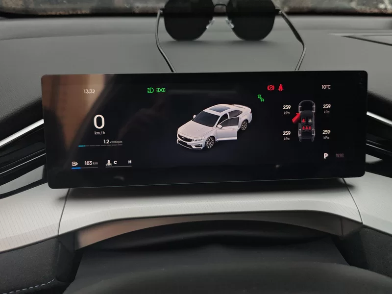 GEELY Preface 2025 car image #16