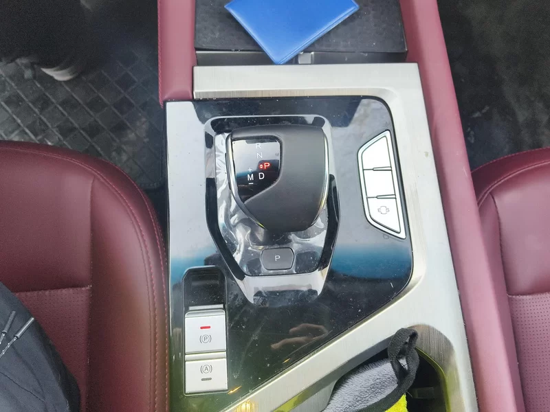 Jetour X70 2024 car image #16