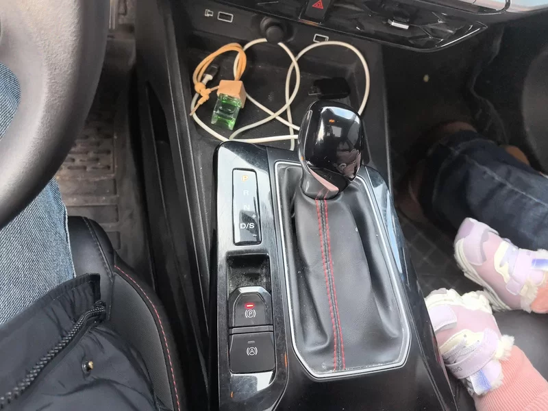 5 2023 immagine di auto #16