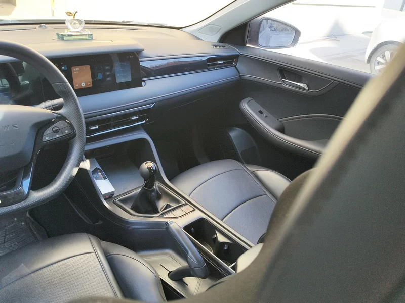 Roewe i5 2023 car image #16
