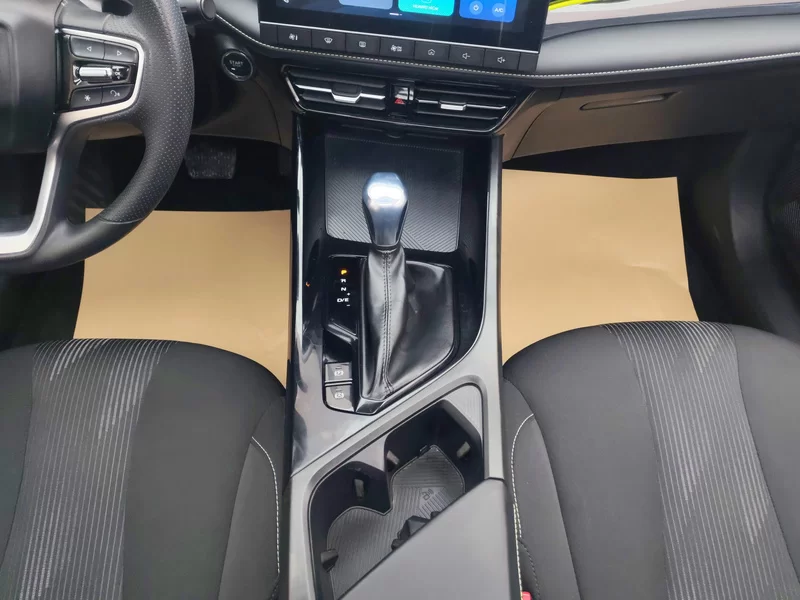 Roewe i5 2023 #16 Roewe i5 2023 car image #16