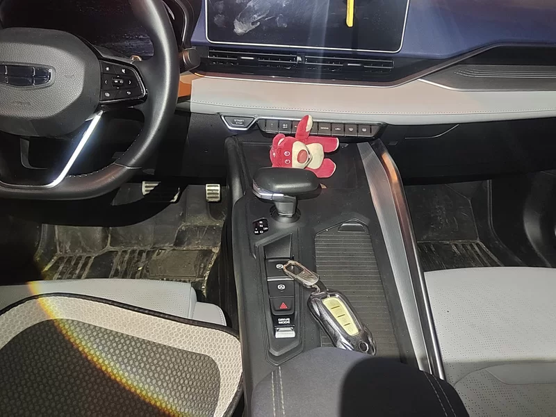 GEELY Preface 2023 car image #16