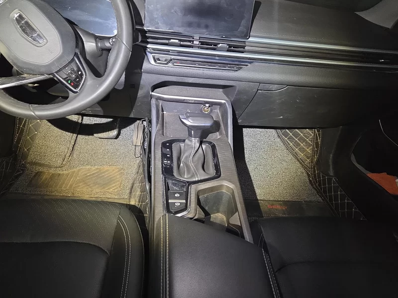 GEELY Emgrand 2022 car image #16