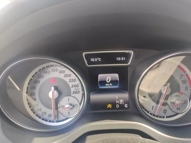 Mercedes-Benz GLA Class 2016 car image #16