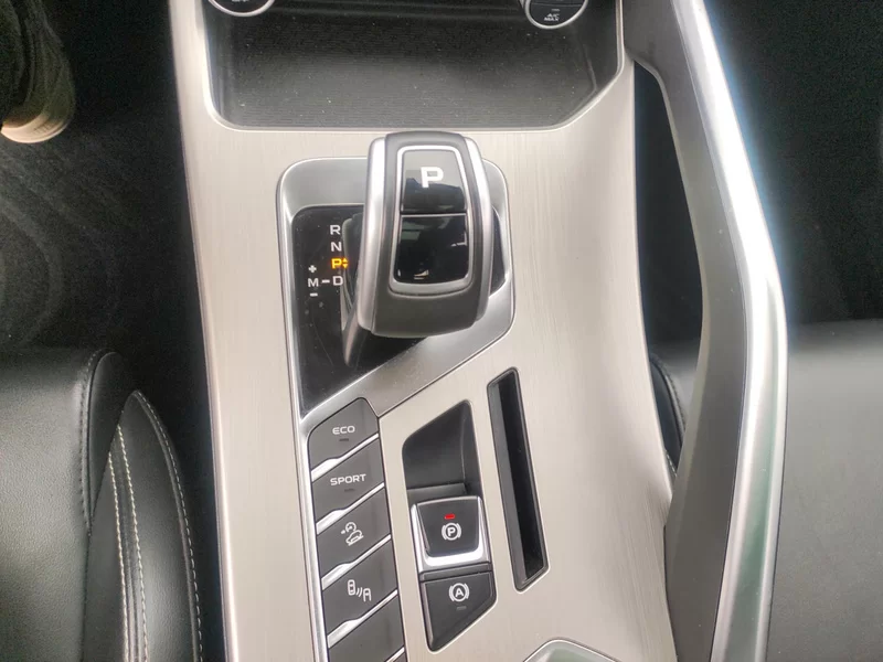 GEELY Coolray 2020 car image #16