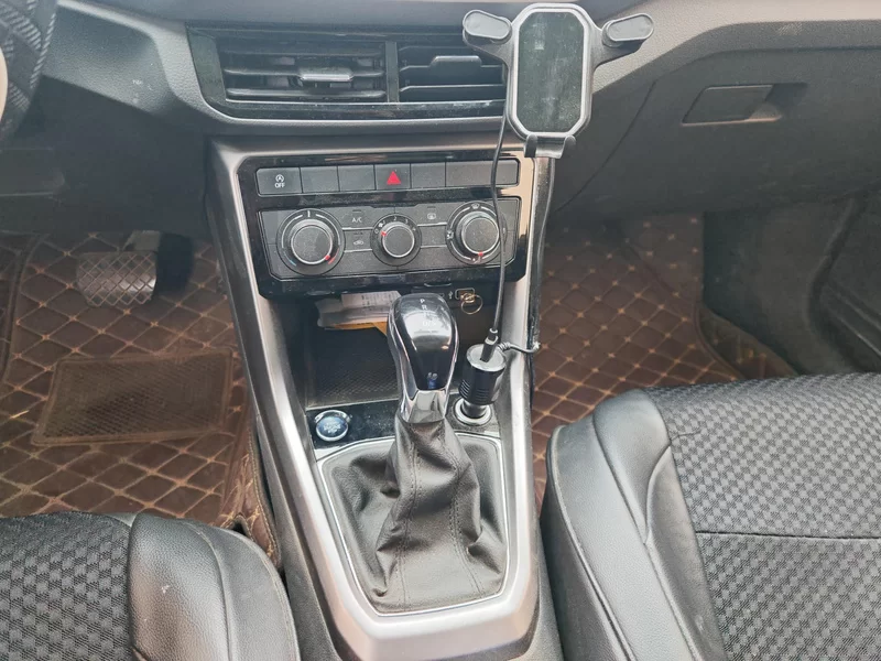 Volkswagen T-Cross 2021 #16 Volkswagen T-Cross 2021 car image #16
