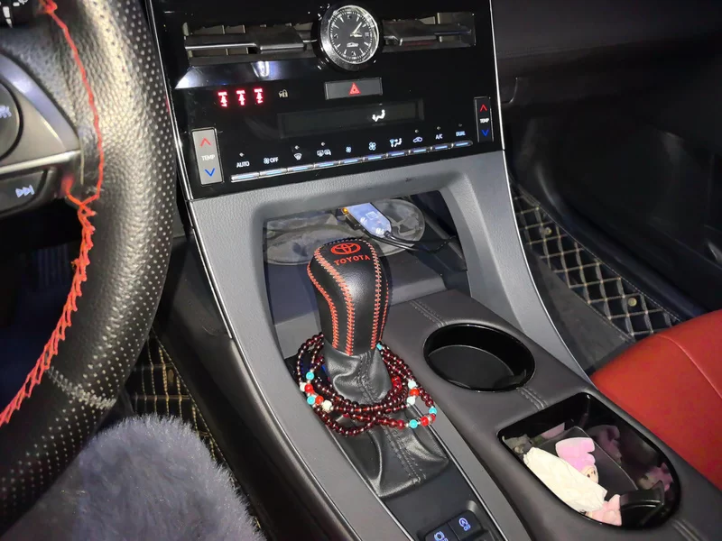 Toyota Avalon 2020 car image #16