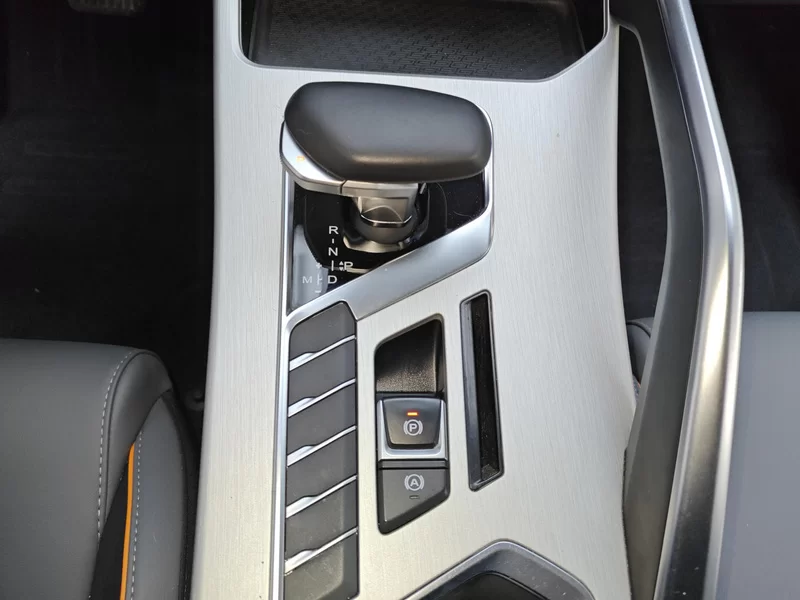 GEELY Coolray 2024 car image #16