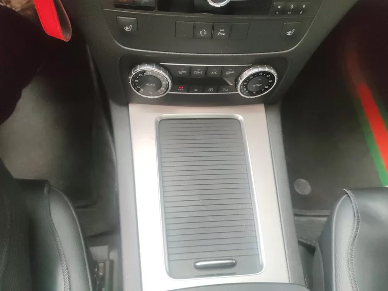 Mercedes-Benz 2014 car image #16